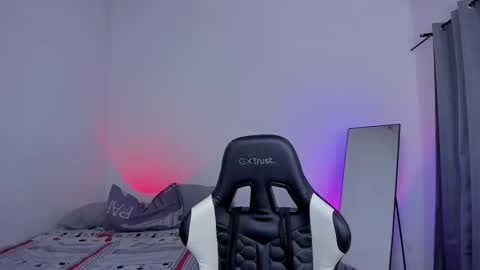 Snapshot of alan18n chatting on February 28, 2026, 12:33 am alan18n online show from February 28, 2026, 12:33 am