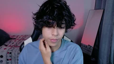 Snapshot of alan18n chatting on May 18, 2026, 7:47 am alan18n online show from May 18, 2026, 7:47 am