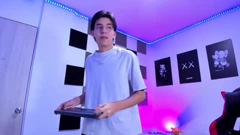 Alan Boy online show from March 26, 2026, 1:11 am