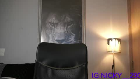 alan_morrys online show from June 28, 2026, 2:17 am