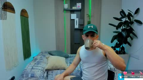 Alan  Kevin can we reach 100 thumbs up please guys  online show from April 19, 2026, 12:04 pm