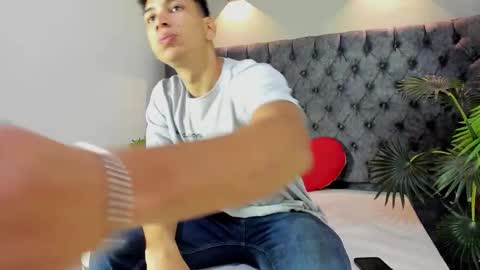 Alan online show from November 8, 2025, 12:49 pm