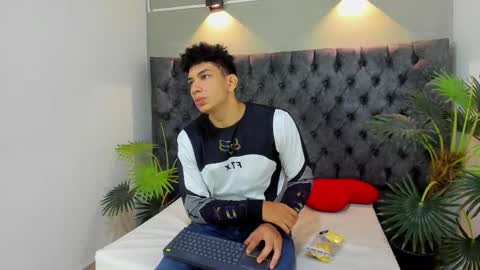 Alan online show from November 22, 2025, 1:21 pm