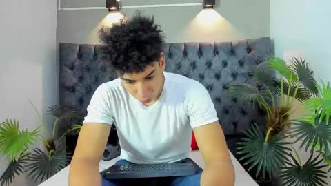 Alan online show from December 1, 2025, 1:49 pm