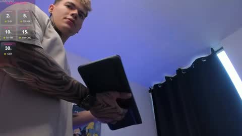 Alan online show from February 19, 2025, 1:39 pm