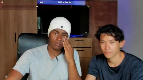 Snapshot of alan_scot chatting on May 21, 2026, 10:06 pm Alan and Criss - WE JUST FRIENDS WITH BENEFITS BOTH VERS online show from May 21, 2026, 10:06 pm