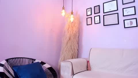 Alana online show from March 12, 2025, 12:47 pm