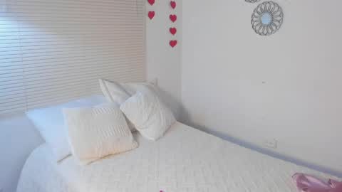 Alana online show from May 1, 2026, 2:49 am