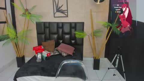 Alana online show from September 19, 2025, 3:56 pm