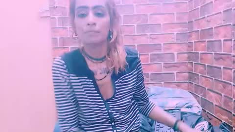 Snapshot of alana_del_ray chatting on April 7, 2026, 5:30 am alana_del_ray online show from April 7, 2026, 5:30 am