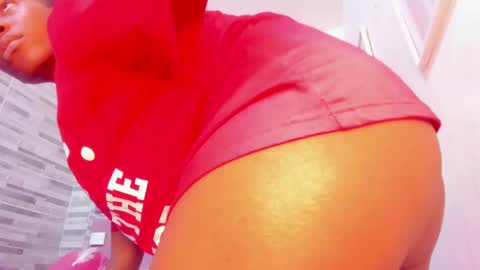 Alana online show from February 11, 2025, 6:33 pm