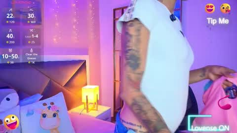Alana  online show from April 16, 2026, 7:36 pm