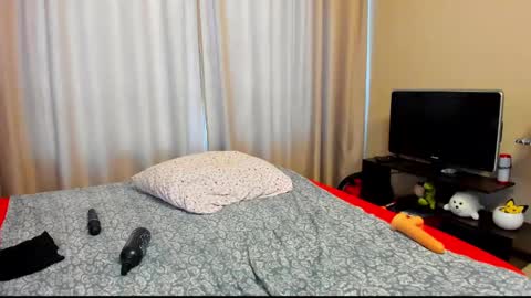 Julia online show from December 19, 2024, 8:13 am