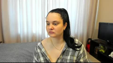 Snapshot of alanabrox chatting on May 16, 2026, 8:22 am Julia online show from May 16, 2026, 8:22 am