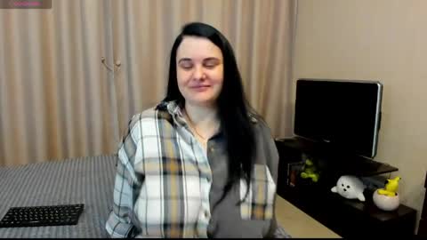 Snapshot of alanabrox chatting on May 21, 2026, 10:28 pm Julia online show from May 21, 2026, 10:28 pm