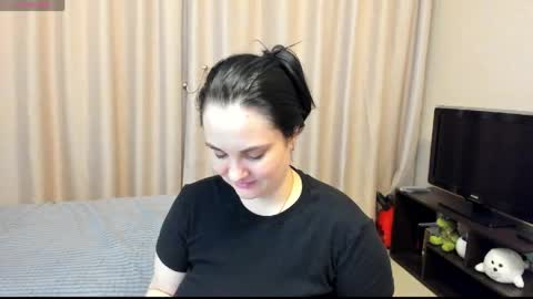 Snapshot of alanabrox chatting on May 28, 2026, 10:40 pm Julia online show from May 28, 2026, 10:40 pm