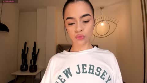 Alana online show from September 23, 2025, 11:46 am