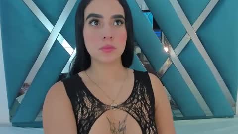 Alana Flores online show from September 12, 2025, 11:21 am