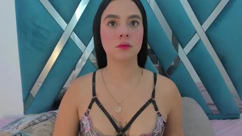 Alana Flores online show from September 20, 2025, 11:44 am