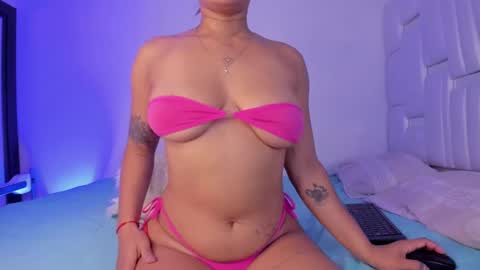 Snapshot of alanajoness chatting on January 3, 2025, 8:32 am Alanna online show from January 3, 2025, 8:32 am