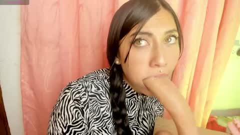 ALANA Please follow me  online show from April 23, 2026, 3:41 am