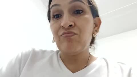 Alanastones 19 online show from October 8, 2025, 4:43 am