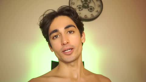 idenavarre online show from December 26, 2024, 10:31 pm