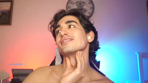 idenavarre online show from February 28, 2025, 10:06 pm