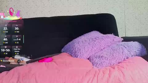 alanna_jones23_aws online show from January 17, 2026, 5:05 pm