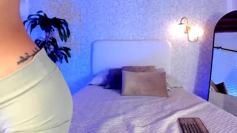 alannarouge online show from October 1, 2025, 11:16 am