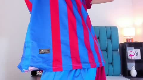 alannaughty_ online show from January 21, 2025, 11:03 am