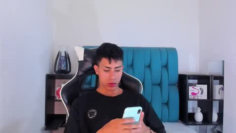 alannaughty_ online show from February 15, 2025, 9:04 pm