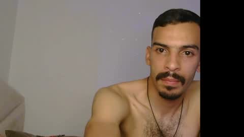 Snapshot of alaouirim25 chatting on May 31, 2026, 10:44 pm AllylicArabis online show from May 31, 2026, 10:44 pm