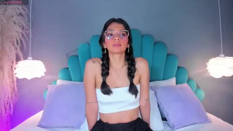 Alassia Hocthner online show from September 30, 2025, 11:59 am