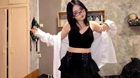 Im Katrina online show from November 20, 2025, 8:19 pm