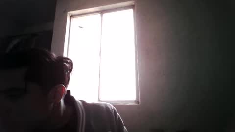 albertoarenas16 online show from April 8, 2026, 6:08 pm