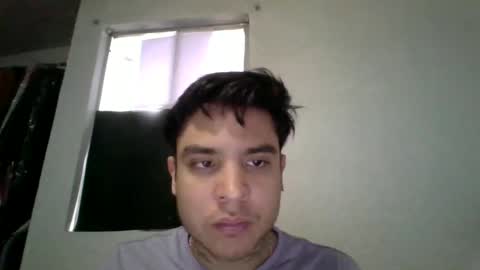 albertoarenas16 online show from May 21, 2026, 8:16 pm