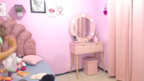 aldana_stone online show from January 7, 2025, 2:10 am