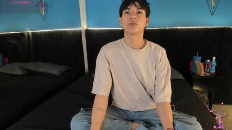 ale_aurarashi online show from September 19, 2025, 10:05 am