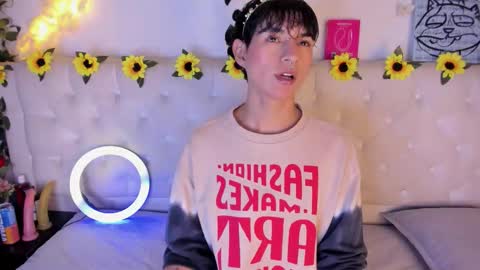 ale_aurarashi online show from February 9, 2026, 3:32 am