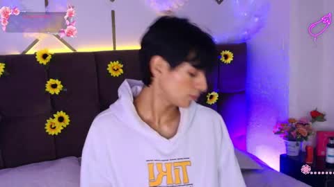 ale_aurarashi online show from April 15, 2026, 4:47 pm