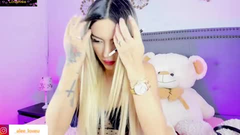 Snapshot of ale_love_ chatting on June 5, 2026, 12:17 am ALE LOVE online show from June 5, 2026, 12:17 am
