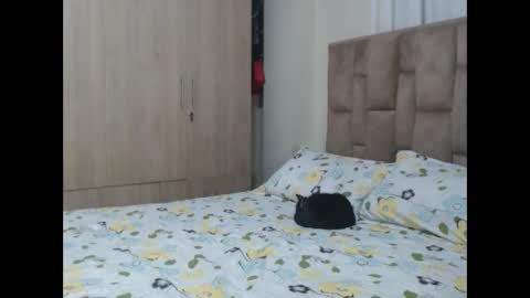 alejandra online show from January 28, 2025, 11:17 pm