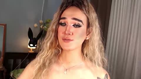 aleinacroft online show from September 16, 2025, 2:34 am