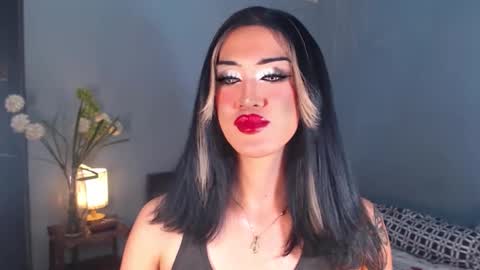 aleinacroft online show from December 1, 2025, 4:17 am