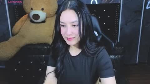 aleja online show from November 25, 2025, 9:48 pm