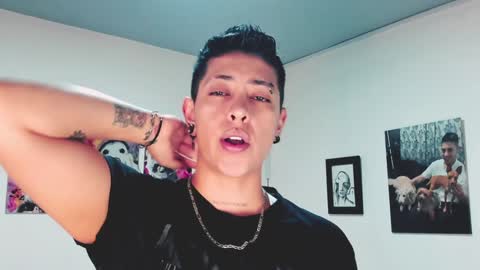 Alejandra online show from February 8, 2025, 7:27 pm