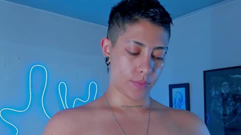 Alejandra online show from September 25, 2025, 9:07 pm