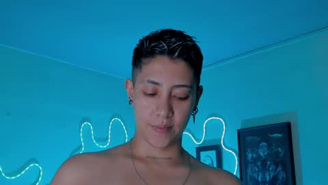 Alejandra online show from April 7, 2026, 9:15 pm