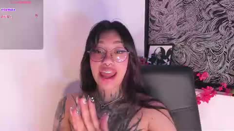 Snapshot of aleja_5 chatting on June 18, 2026, 9:14 am Ale online show from June 18, 2026, 9:14 am